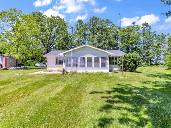 13537 Young Dr, Hudson, MI 49247