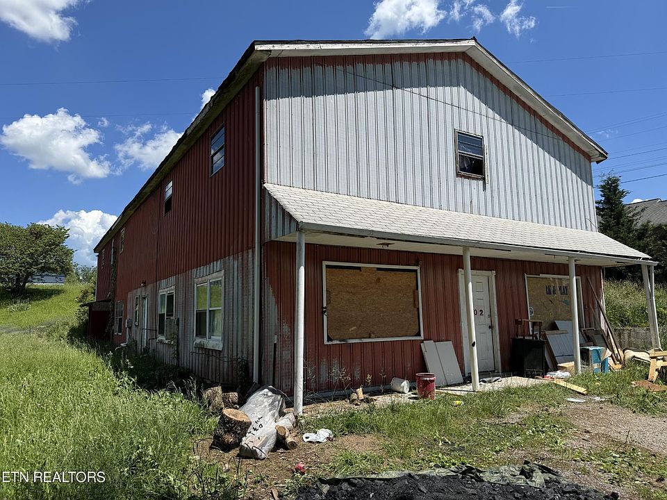 1st image of 402 Harmon Rd