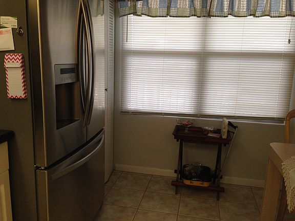 3rd image of 550 SW 138th Ave APT 206K