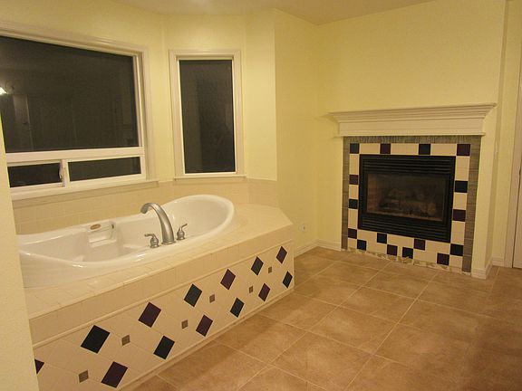 Master Bath Jetted Tub
