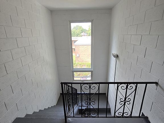 4th image of 3916 Chamberlayne Ave #9