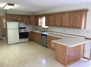 1319 5th St NW, New Philadelphia, OH 44663