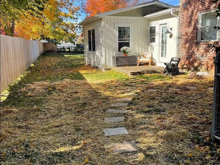 128 S Caln Rd — Photo 1