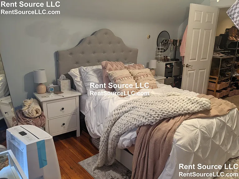 138 W Adams St — Photo 27