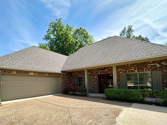 2nd image of 122 Weldon Dr