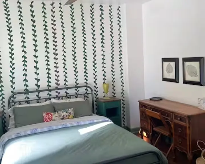 148 S Washington St — Photo 10