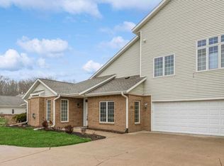 128 Pentire Cir, Iowa City, IA 52245