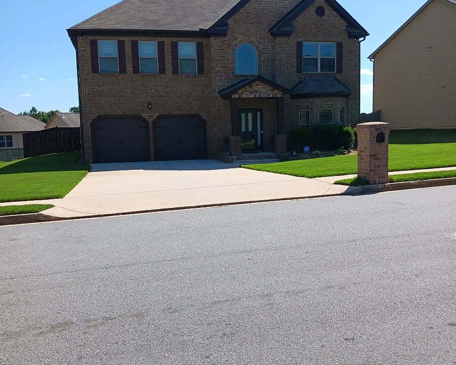 1st image of 609 Caledon Way