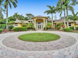 8564 NW 60th Ct, Pompano Beach, FL 33067