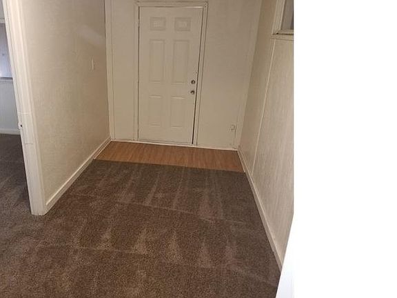 5th image of 2431 Victoria St