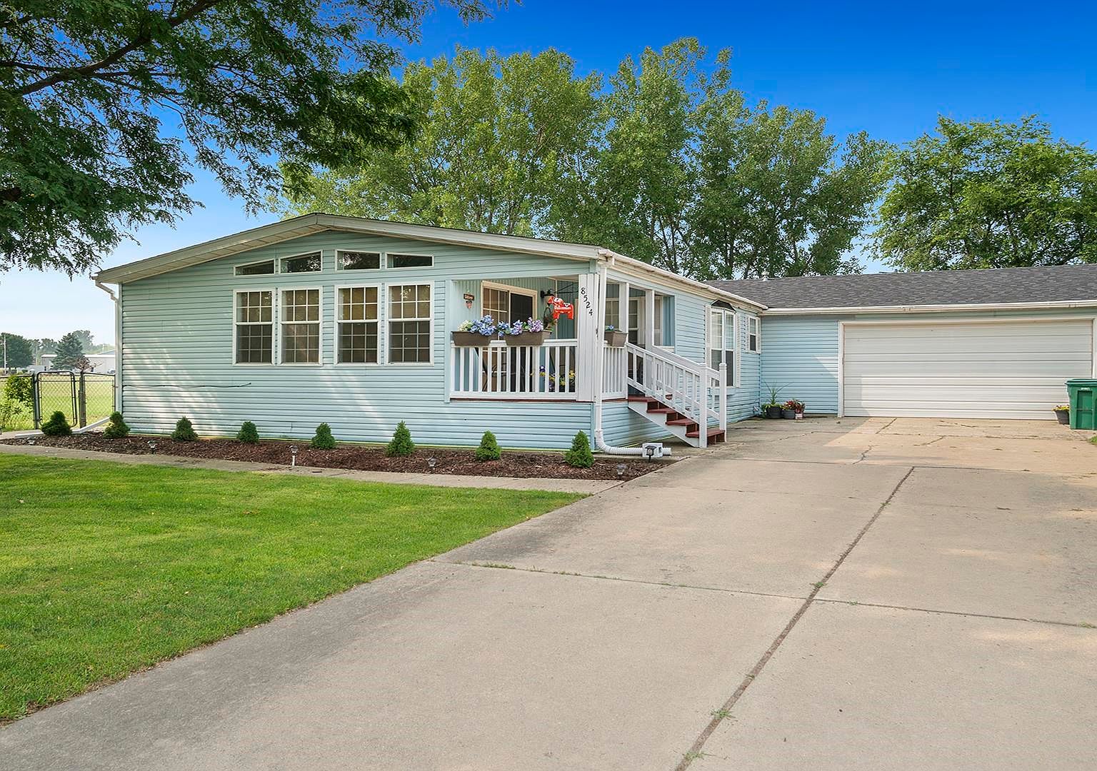 8524 Summerwood Dr, Roscoe, IL 61073 Zillow