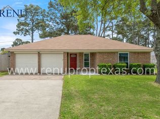 9926 Pinehurst St, Baytown, TX 77521
