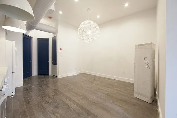 Rented by Nooklyn NYC LLC | media 57