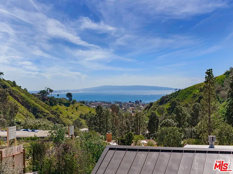 1336 Bienveneda Ave — Photo 44
