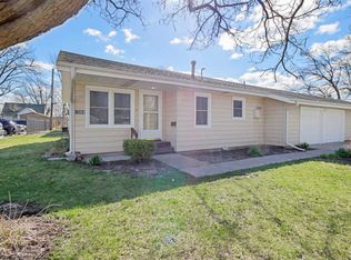 1502 N Ridgeway Ave, Champaign, IL