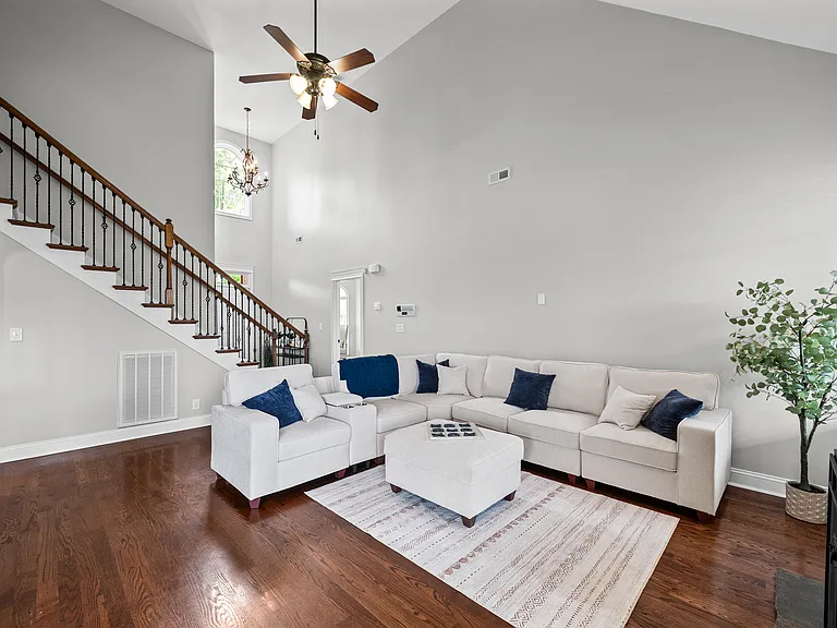 1517 Green Grove Way — Photo 8
