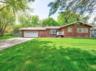 11 Alexander Rd, Estherville, IA 51334