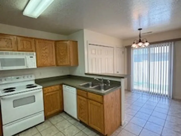 Brookshire Townhomes — Photo 2