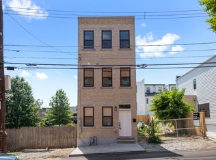 1313 Reddour St, Pittsburgh, PA