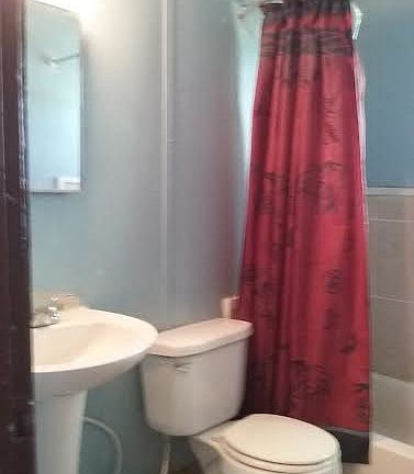 2nd image of 2117 Egner St