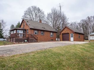 202 Robinson Rd, Jackson, MI 49203