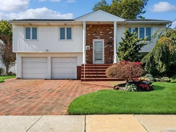 3108 Hewlett Avenue, Merrick, NY 11566