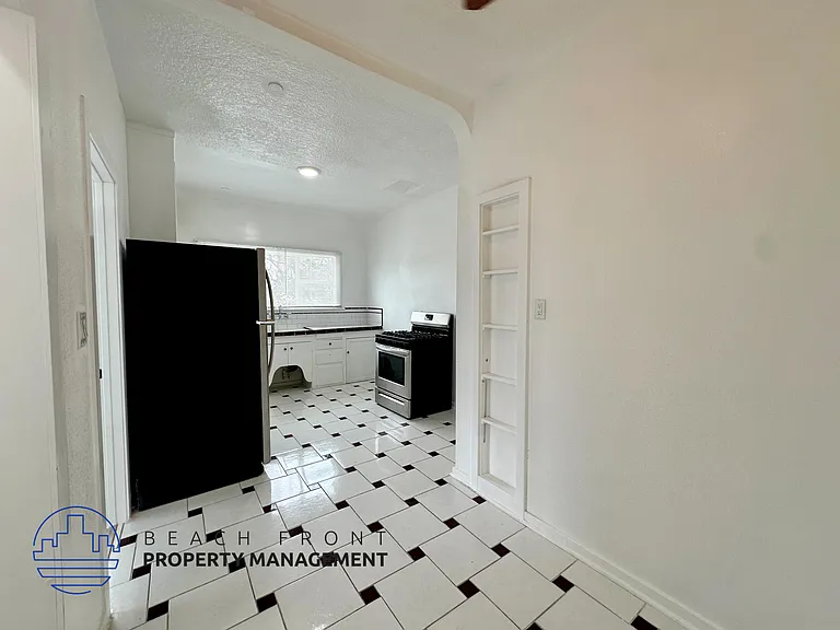 2214 S Leland St — Photo 6