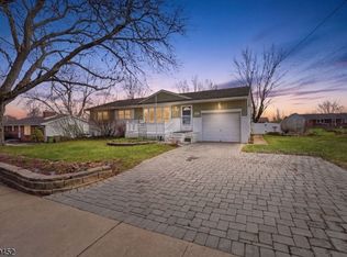 808 Charles Rd, Lopatcong Twp., NJ 08865