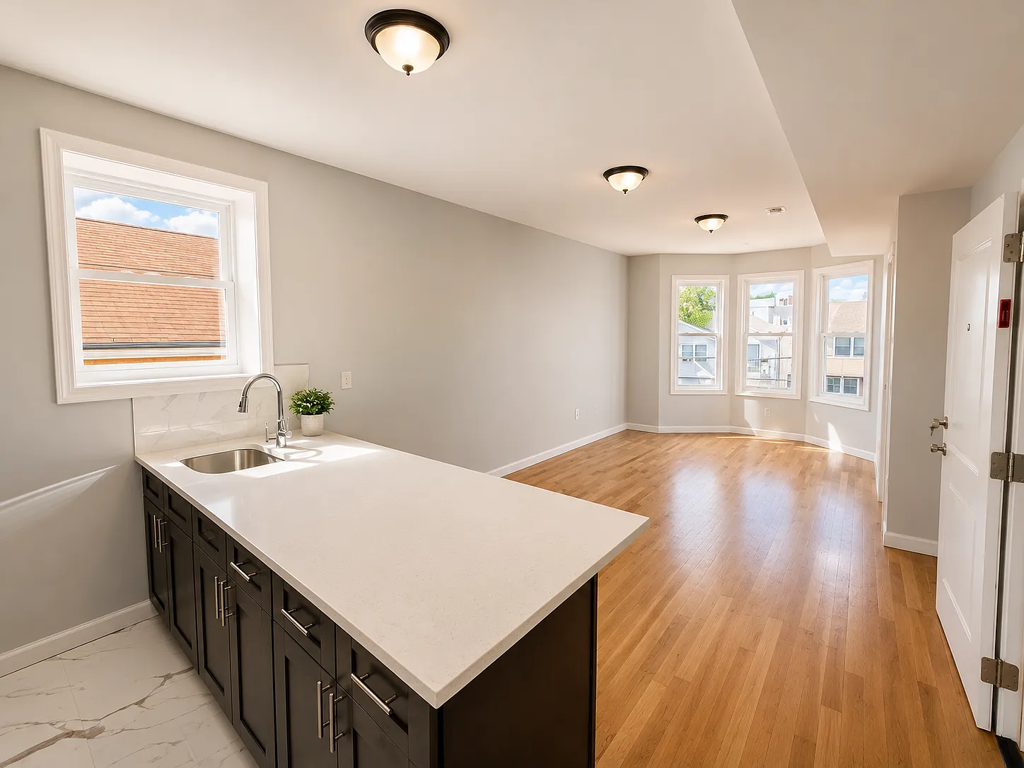 4 bed, 950 sqft, $2,200 — Photo 3