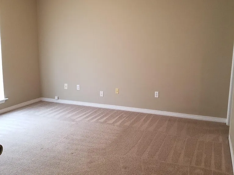 8210 Exchange St — Photo 7