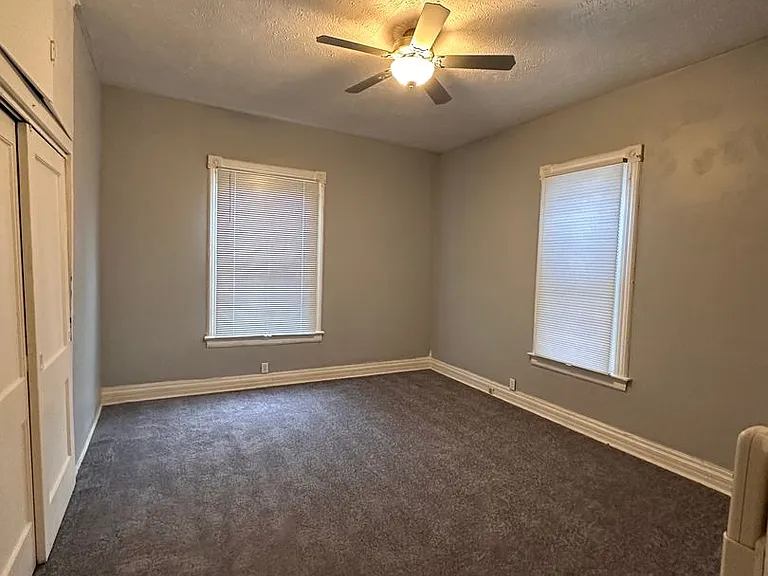 1304 S Walnut St — Photo 7