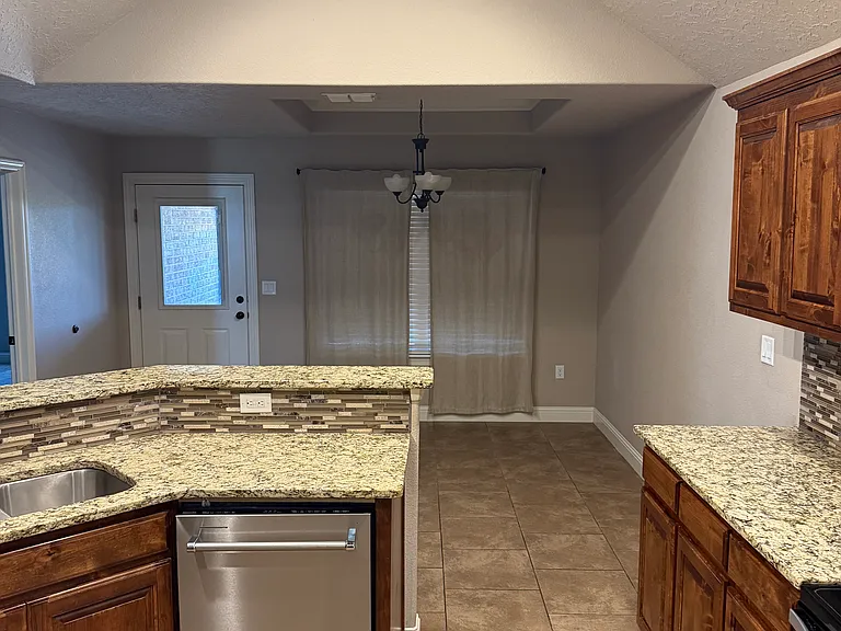 2513 Joes Ln — Photo 3