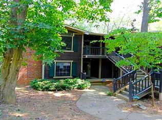 3027 Live Oak Ln SW, Huntsville, AL 35802