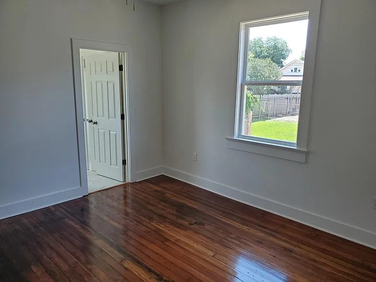 2726 Oreilly St — Photo 11