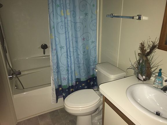 3rd image of 4730 Country Way W