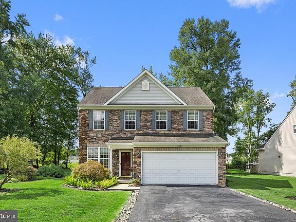 2nd image of 23085 Pine Run
