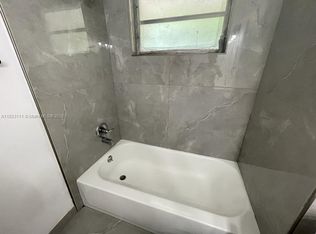2530 Pierce St APT 203, Hollywood, FL 33020
