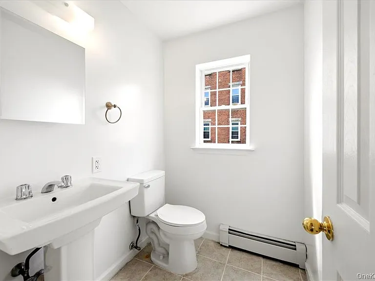 82 Morningside Ave #SFH — Photo 10