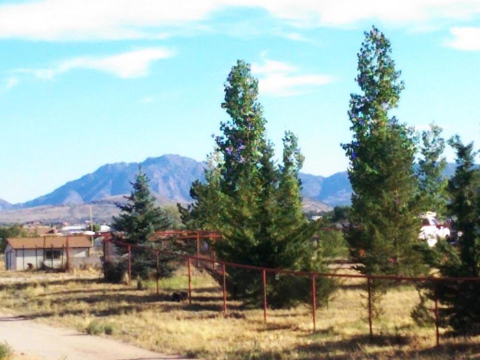 2nd image of 2625 N Apache Dr