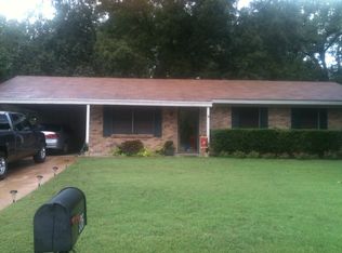 306 Whippoorwill Dr, Lufkin, TX 75901