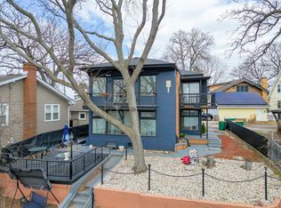 172 Riverside Island Dr, Fox Lake, IL 60020