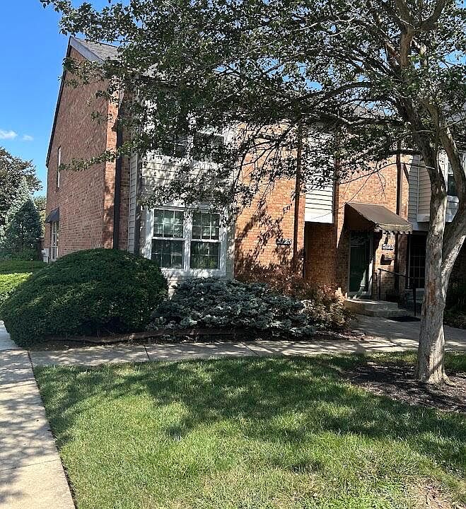1st image of 5125 Sansom Ct #25