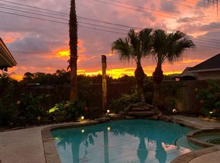 2346 Seamist Cir, Seabrook, TX 77586