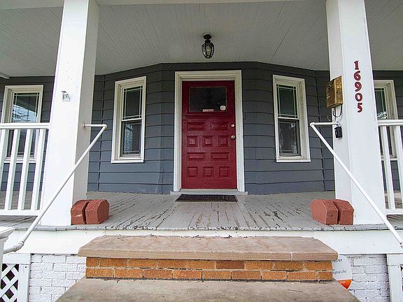 3rd image of 16905 Larchwood Ave