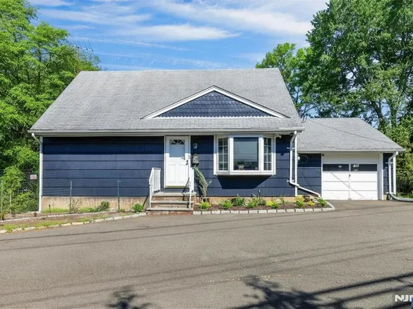 497 Tappan Rd, Norwood, NJ 07648