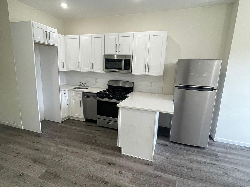 1st image of 116 Atlantic St Floor 2