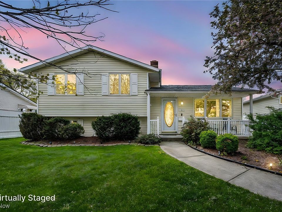 1st image of 462 Waterbury Dr