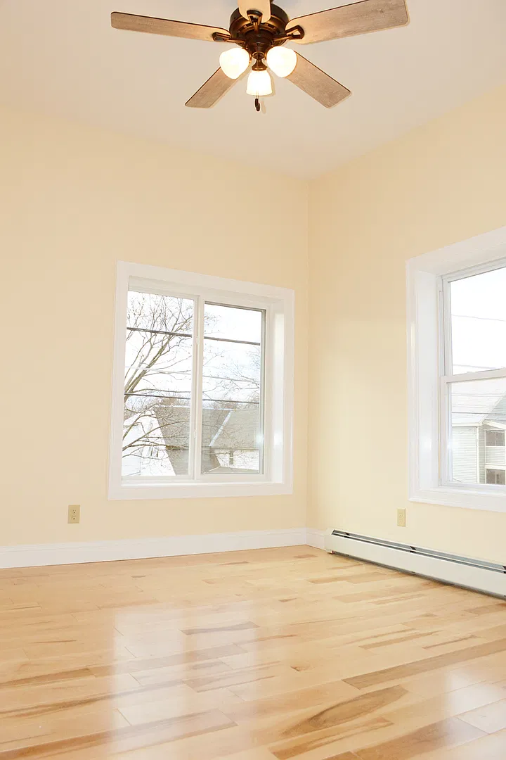 86 Pitkin St — Photo 2