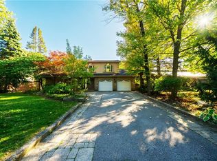 3278 Credit Heights Dr, Mississauga, ON L5C2L7