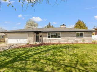 1020 Maitland Dr, Lockport, IL 60441